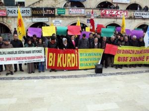 Şanlıurfa'da Açık Havada Kürtçe Dersi