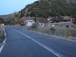 PKK'nın Mezarlıktaki Yapıları Yıkıldı