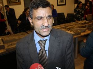 Engelli Metehan'ın Sertifikasını Babası Aldı