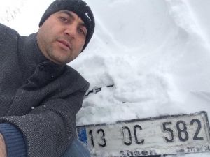 Kar Altındaki Arabayı Bulma Operasyonu