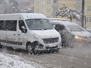 Muş'a Lapa Lapa Kar Yağdı