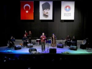 Maltepe'de Farsça Ezgiler Yükseldi
