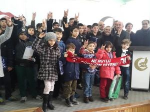 Turhal Ülkü Ocakları'ndan Başarılı Öğrencilere Karne Hediyesi