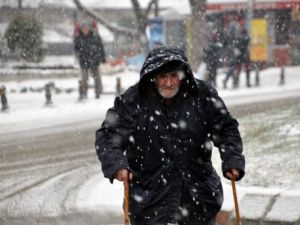 Edirne'de Kar Yağışı Etkili Oluyor