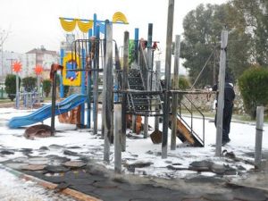 Aydın'da Çocuk Oyun Parkı Yandı