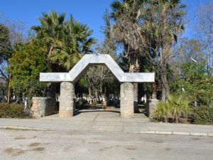 Kozan'daki 25 Yıllık Park Yenileniyor