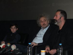 Cem Yılmaz, "İftarlık Gazoz"da Konuk Oyuncu' İddialarına Cevap Verdi