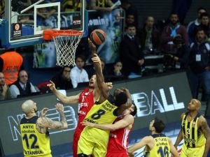 Fenerbahçe, Zedevita Zagreb'i 86-73 Yenerek 5'te 5 Yaptı