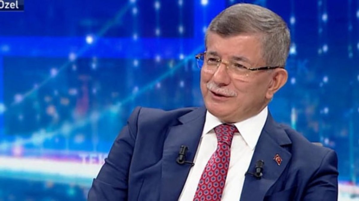 Davutoğlu Sağlık Bakanı Koca'ya tepki gösterdi ve son açıklaması ortalığı karıştırdı