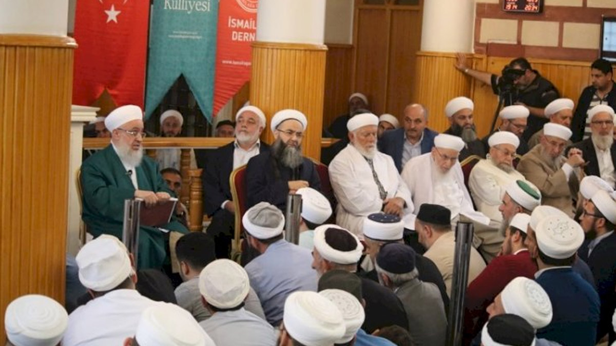 Cübbeli Ahmet'in Haber Türk'teki "Atatürk" sözleri cemaati böldü