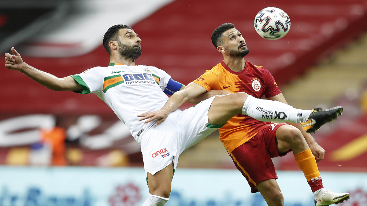 Galatasaray son dakikada yıkıldı