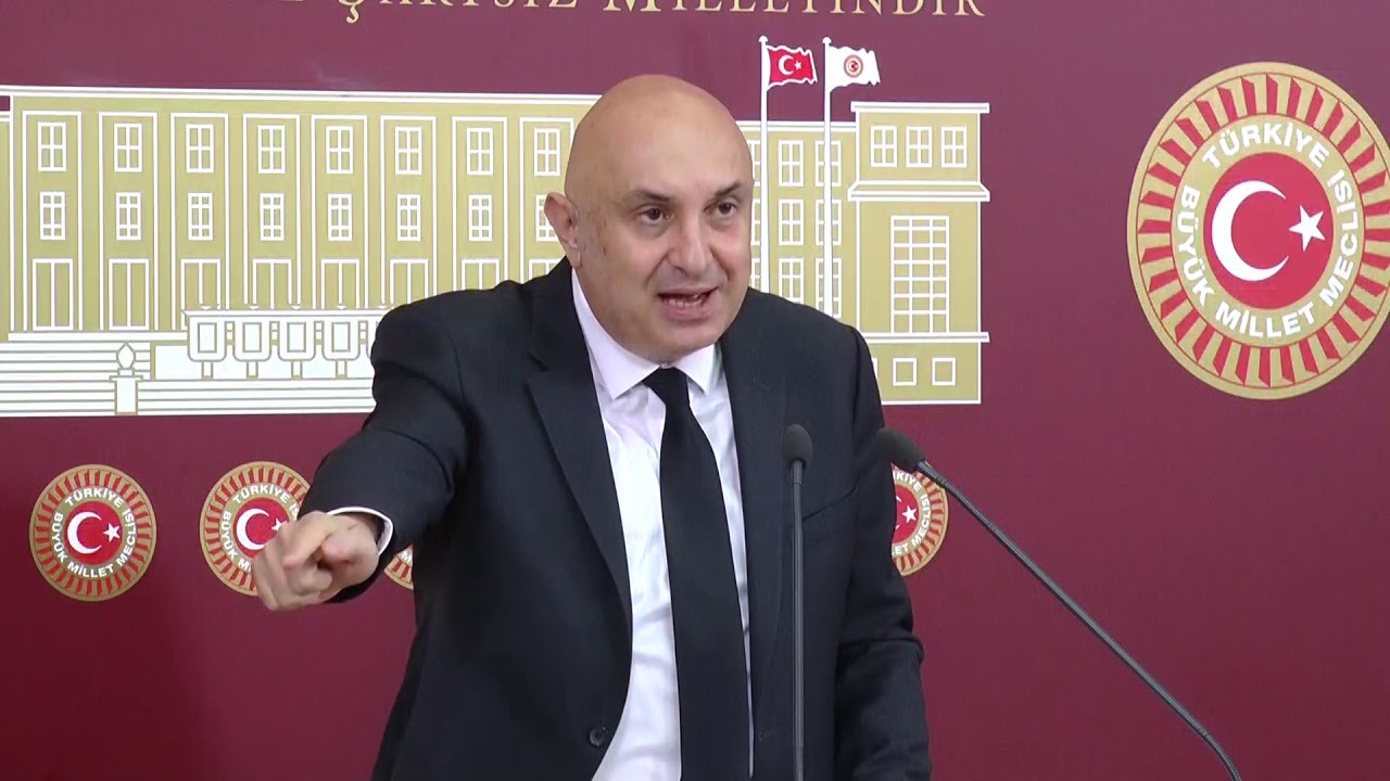CHP'nin 'siyasi ayak' broşürüne mahkemeden toplatma kararı
