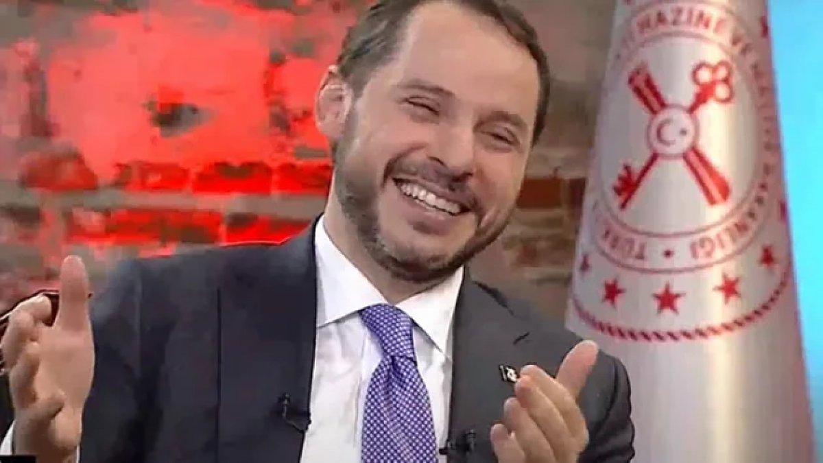 Hazine ve Maliye Bakanı Berat Albayrak Instagramdan istifa ettiğini duyurdu