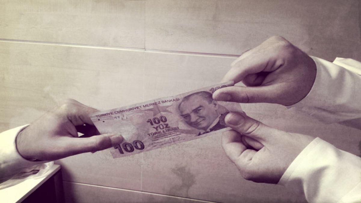 Türk lirasındaki değer kaybı dünyanın gündeminde çok sayıda gazete manşetlere taşıdı.