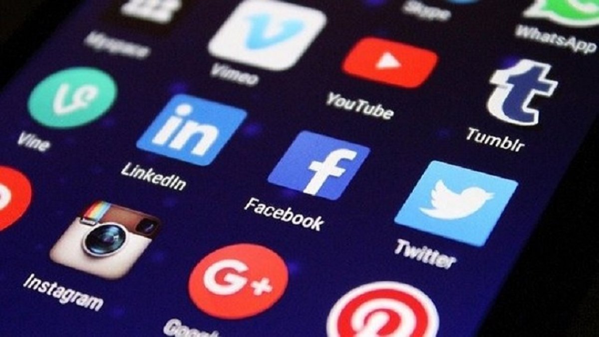 Süre doldu Türkiye'de Facebook ve Twitter kapatılacak mı?