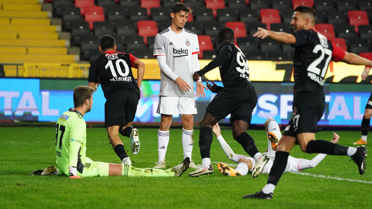 Gaziantep evinde Beşiktaş'ı dağıttı