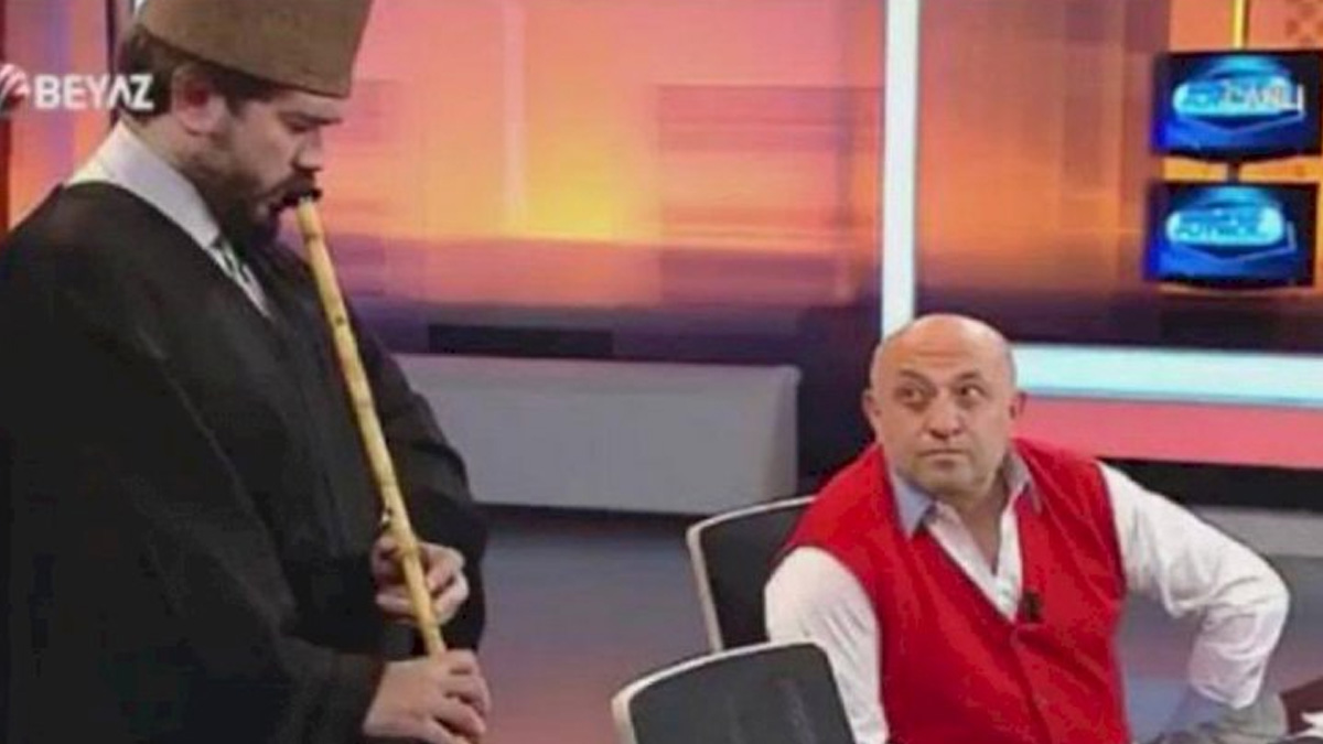 Rasim Ozan Kütahyalı Beyaz Futbol programında Mevlana ve Mevlevilikle dalga geçti