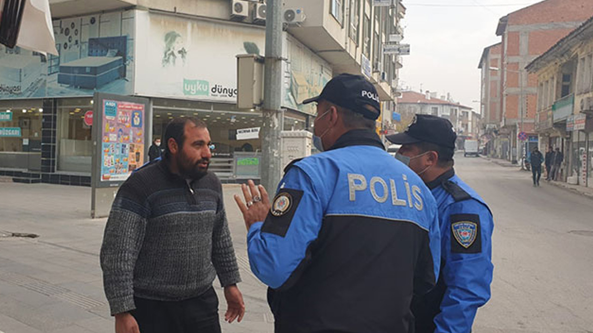 "Adam mı öldürdüm" savunması yapan maskesiz vatandaşa cevabımız: "Adam öldürmüş olabilirsin"