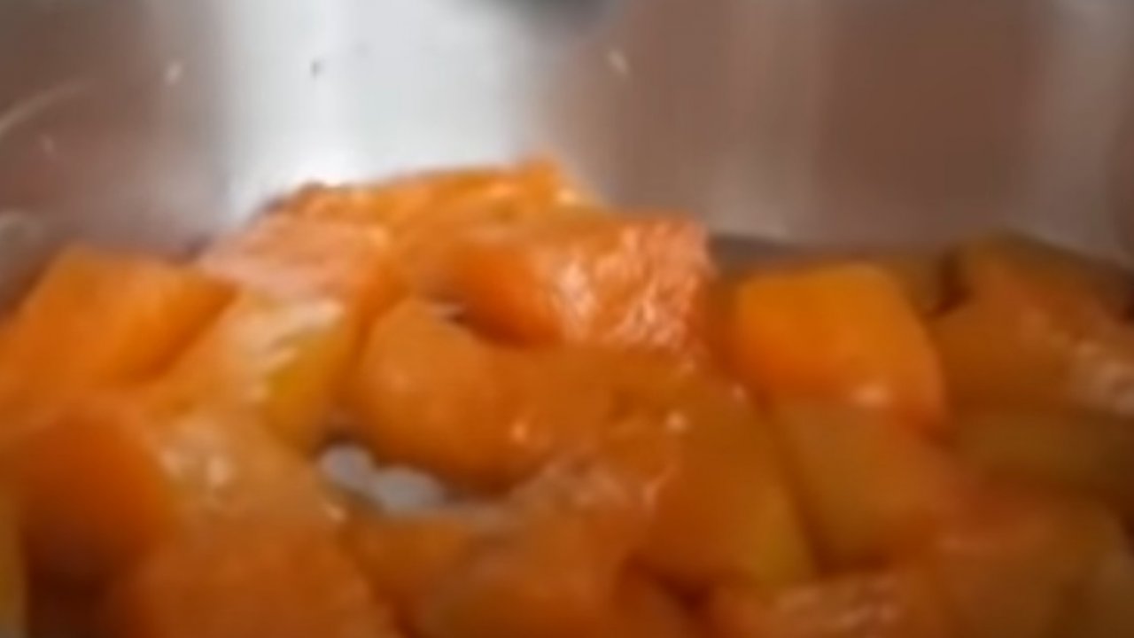 Bugün ne pişirsem diyenlere tamda mevsimi. Kabak tatlısı tarifi.