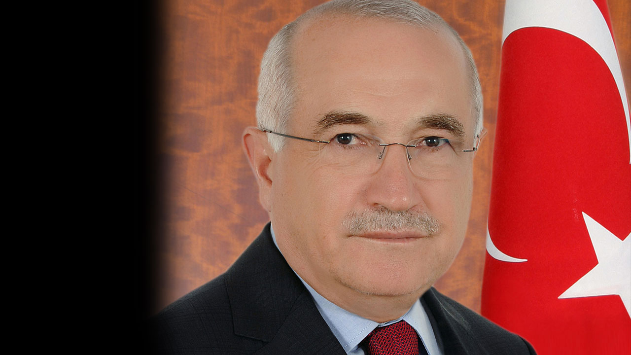 Cemil Çiçek isyan etti: "Bir toplum 500 yıl adaleti arar mı?"