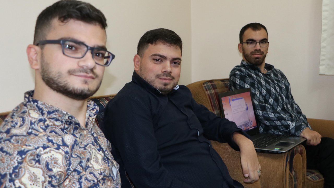 Kas erimesi hastası 3 kardeş, sosyal medya programcılığı yapıyor