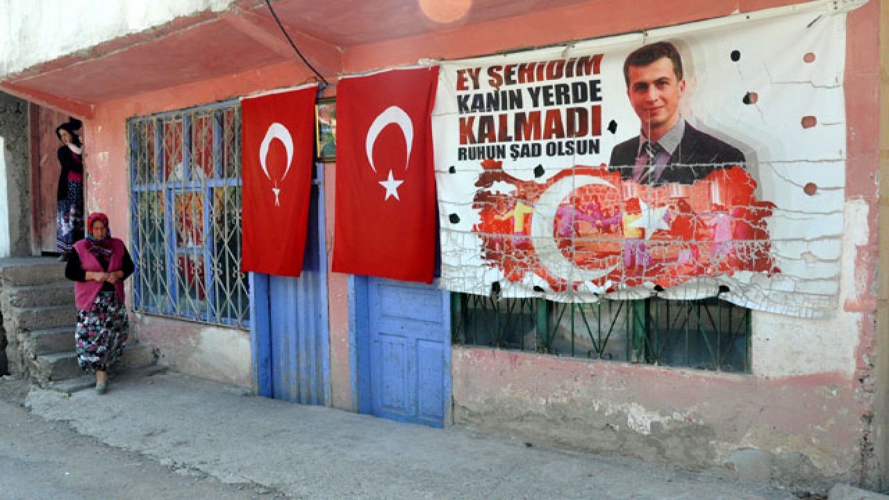 Şehit öğretmenin ailesinden HDP'lilerin çirkin davranışına tepki