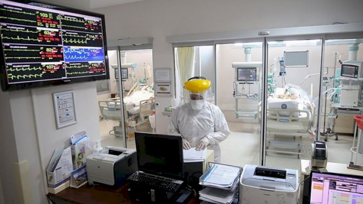 Doktor tedavi gören iki Kovid hastasını öldürdü