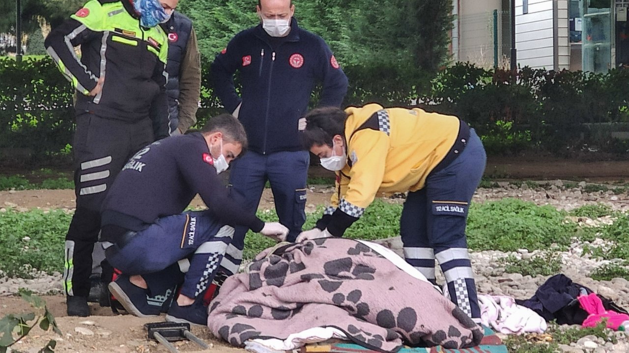 Eyüpsultan'da ağlatan görüntü. Sokakta yaşıyordu, bugün aramızdan ayrıldı 😥