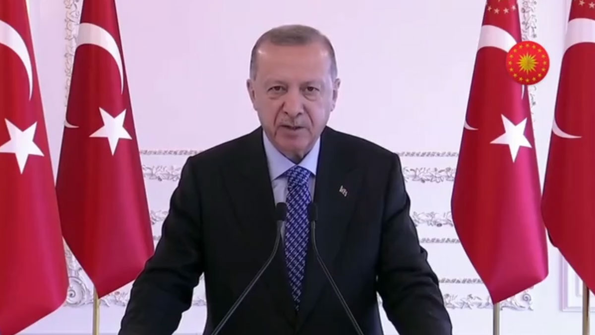 Tüm kademelerde yüz yüze eğitime ara verildi, yüz yüze sınavlar ertelendi