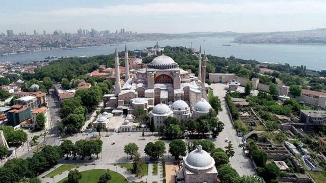 İstanbul'un tarihi güzellikleri arasında yer alan camilerin yapılış hikayeleri hakkında ilginç bilgiler