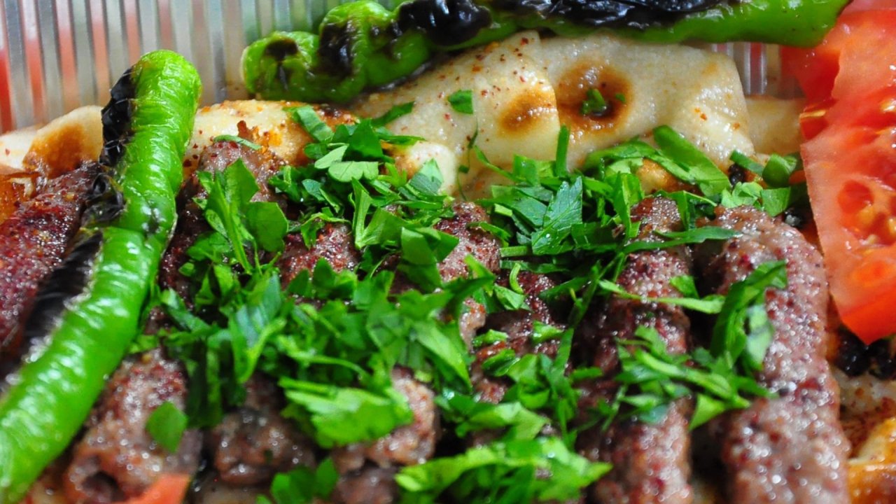 Asırlık lezzet abidesi: Manisa Kebabı