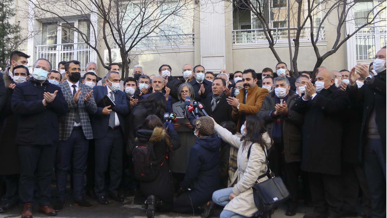 Gelecek Partisi il başkanları saldırıya uğrayan Özdağ için Ankara’ya çıkarma yaptı