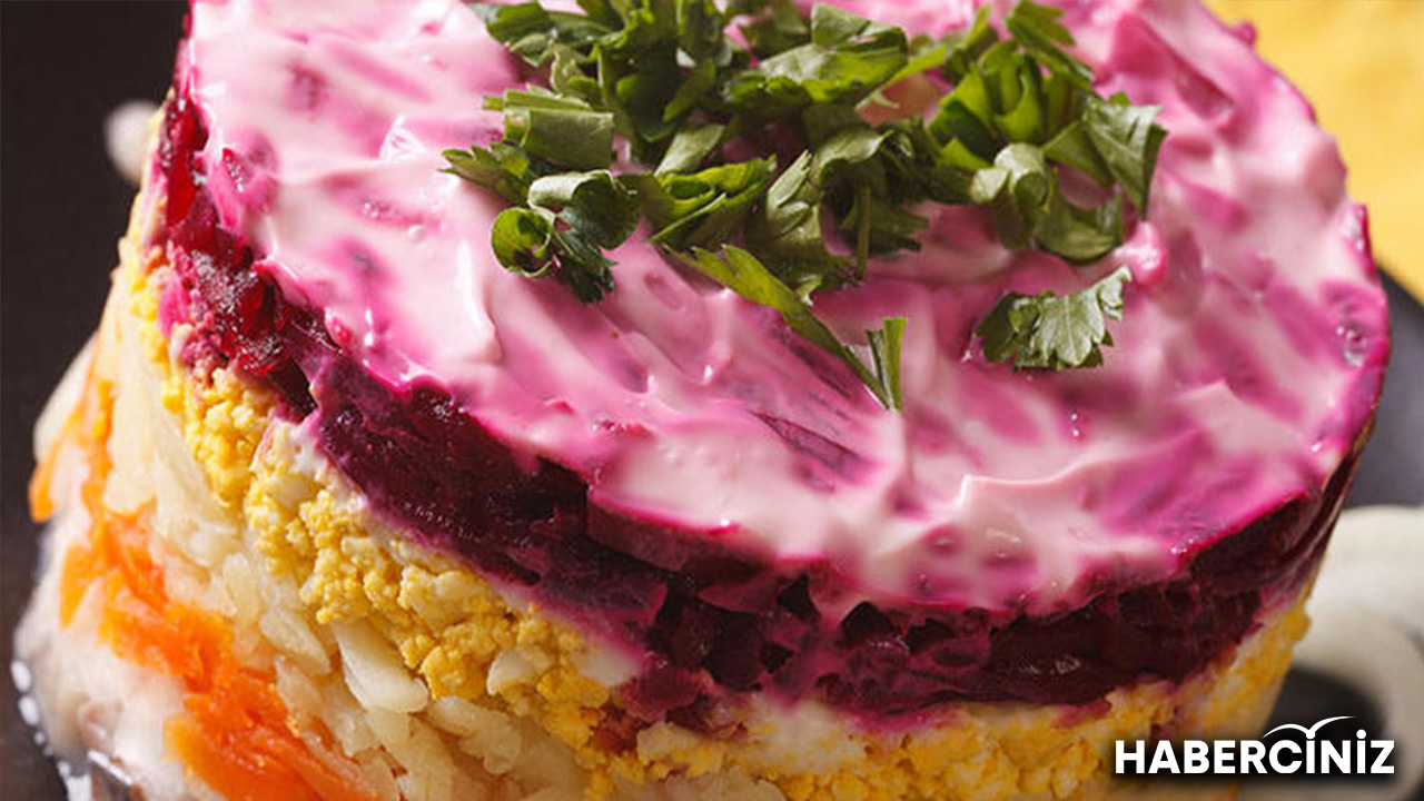 Sofraları şenlendirecek 3 renkli patates salatası! Bu tarifi mutlaka denemelisiniz!