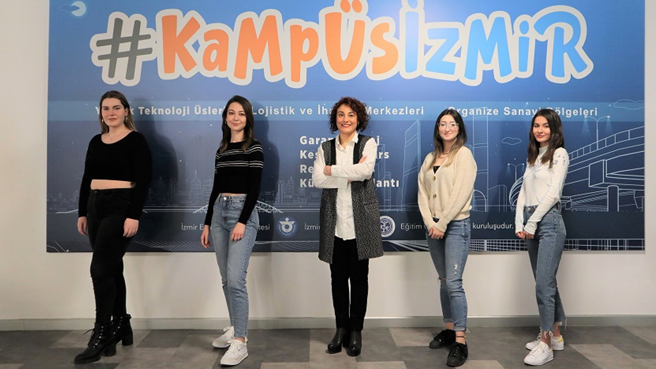 Öğrenciyken öğretmen olup, dezavantajlı çocuklara koştular