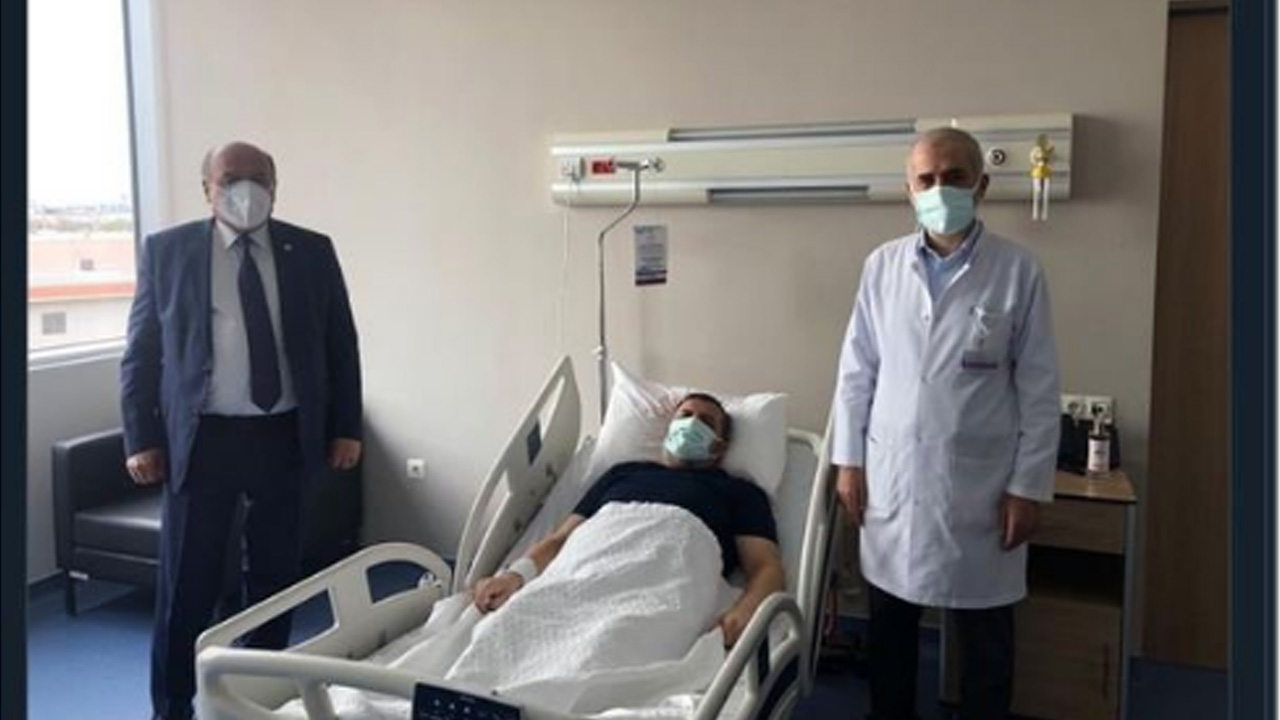 Bu da oldu, AKP milletvekili koronavirüs hastasını ziyaret etti