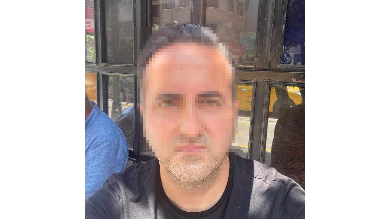 Vicdansız adam boşanma aşamasındaki karısını öldürüp polisi aradı