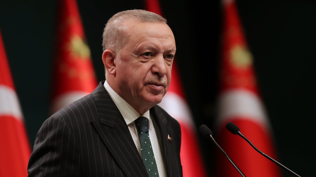 Recep Tayyip Erdoğan annesi Tenzile Erdoğan'ı 10. ölüm yıl dönümünde bu fotoğrafla andı