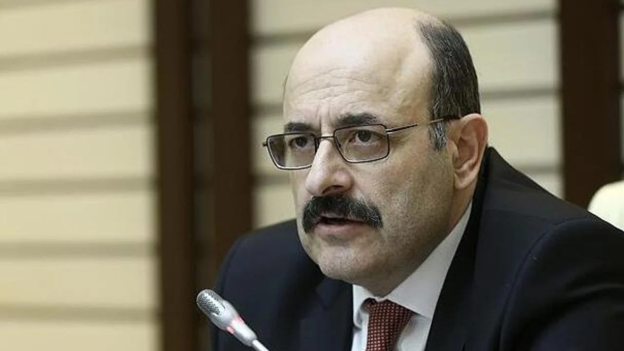 Eski YÖK Başkanı Yekta Saraç'tan imalı açıklama: "Halılarının altı tertemiz olarak bırakıyoruz"