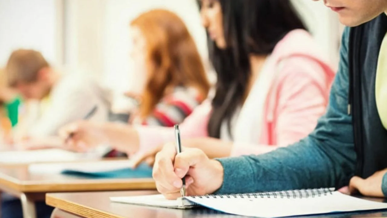 Üniversitelerde yüz yüze eğitim olacak mı 2021? Üniversiteler açılacak mı yoksa uzaktan eğitim mi olacak?
