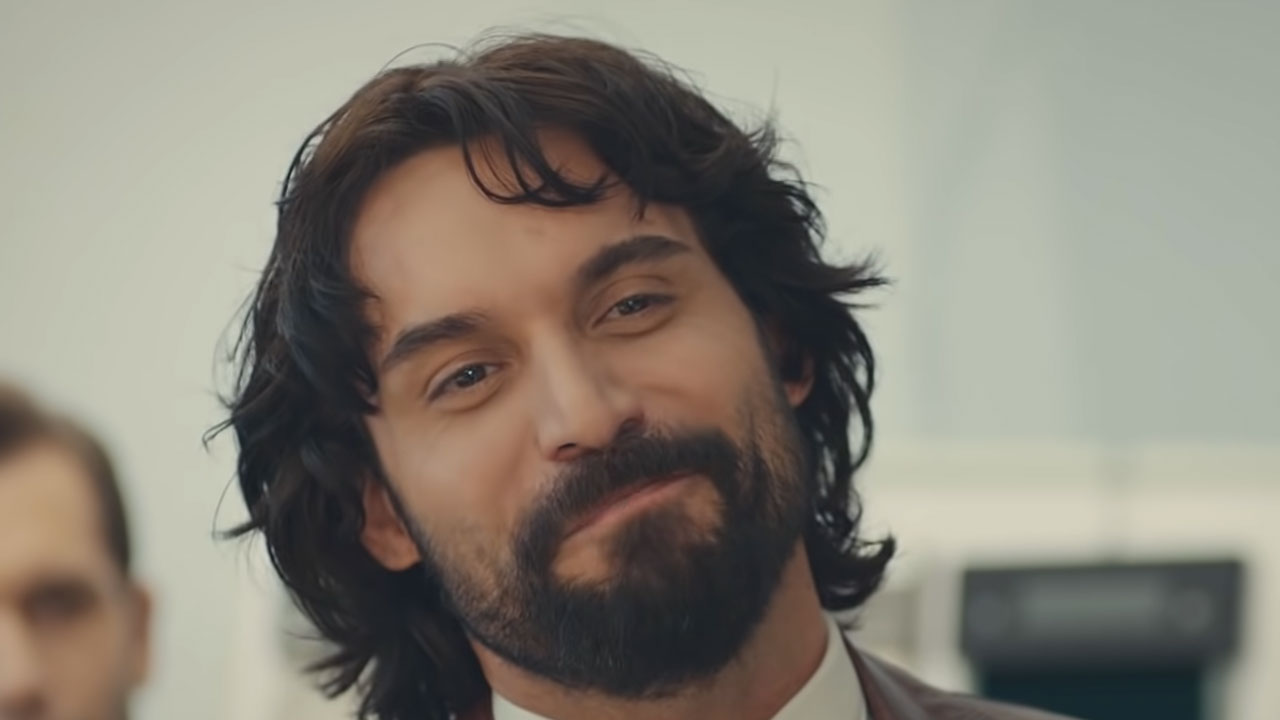 Sen Çal Kapımı dizisinin Efe'si Ali Ersan Duru’dan hayranlarına müjde