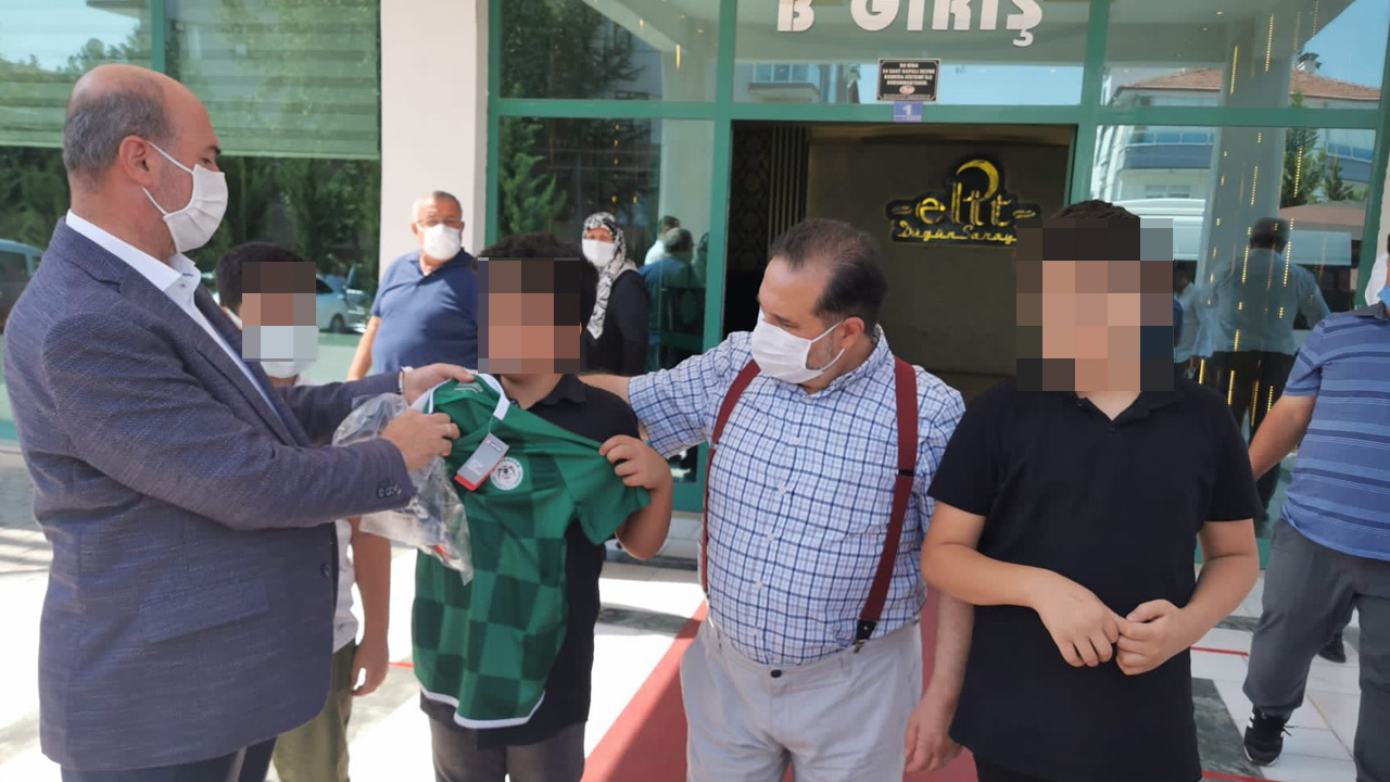 AKP Konya Milletvekili Hacı Ahmet Özdemir’den çocuğa torpil tavsiyesi