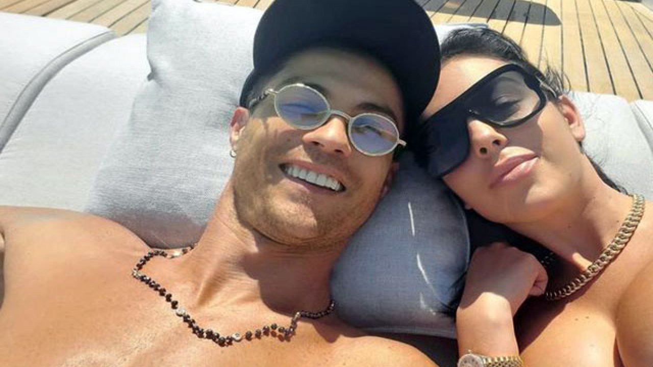 Cristiano Ronaldo, 6 milyon pound değerindeki evinden koyunlar yüzünden kaçtı!