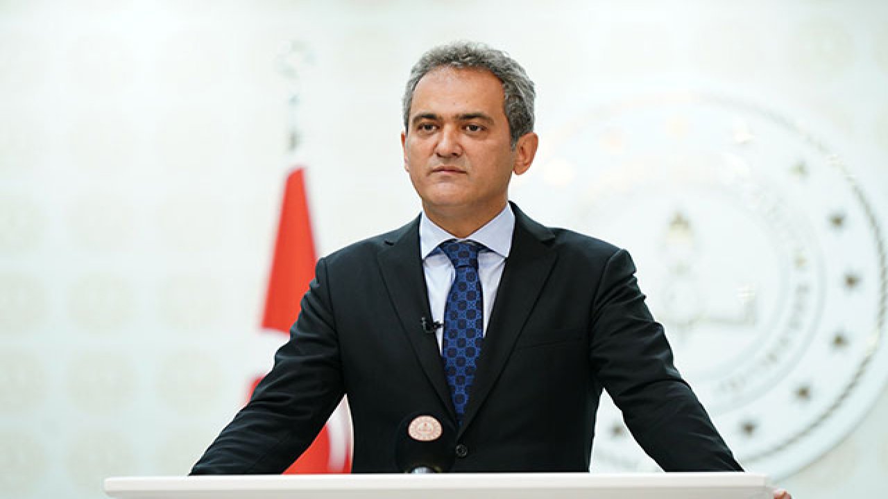 Mahmut Özer: Yüz yüze eğitime kararlılıkla devam ediyoruz
