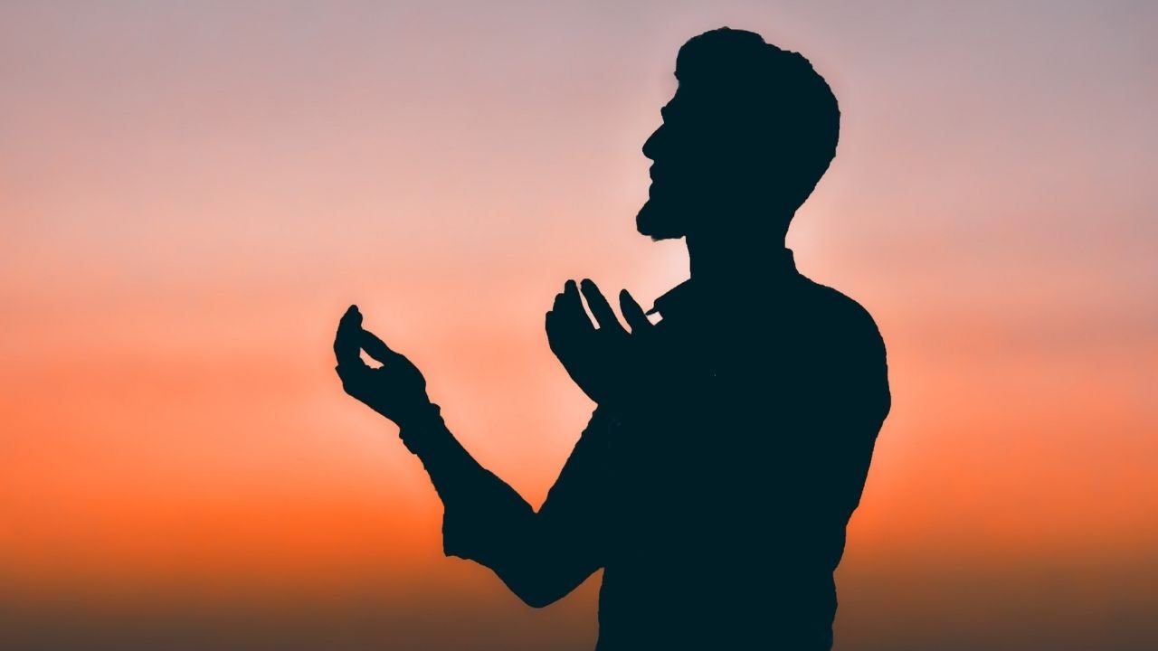 Rüyada dua etmek ne anlama gelir? Rüyada dua etmek neye işaret?