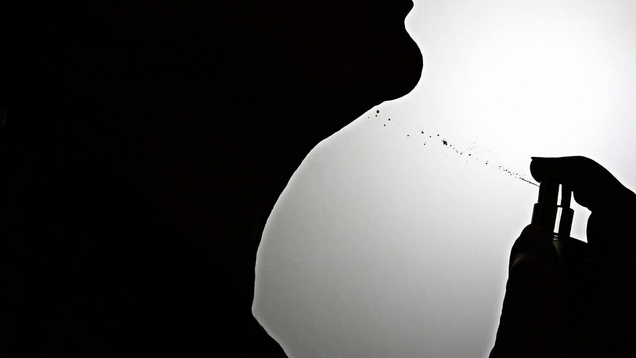 İz bırakın! Girdiğiniz her ortamda dikkat çekecek 10 erkek parfümü önerisi