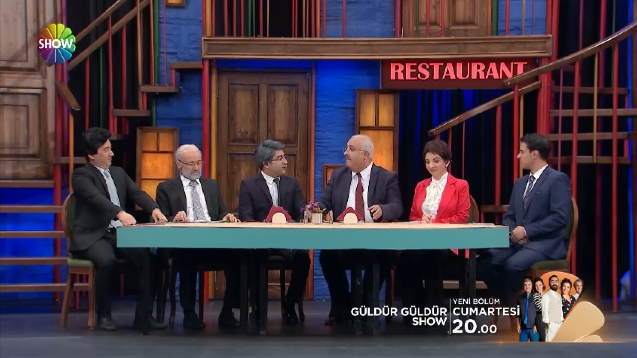 Güldür Güldür'den 6'lı masa skeci! Ekrem İmamoğlu detayı dikkat çekti