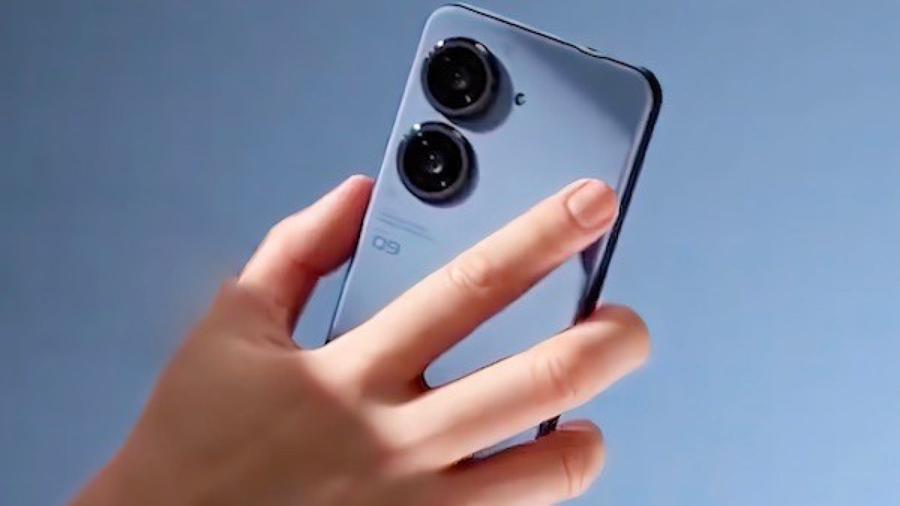 Özellikleri arasında yok yok: Asus Zenfone 9 tanıtıldı!