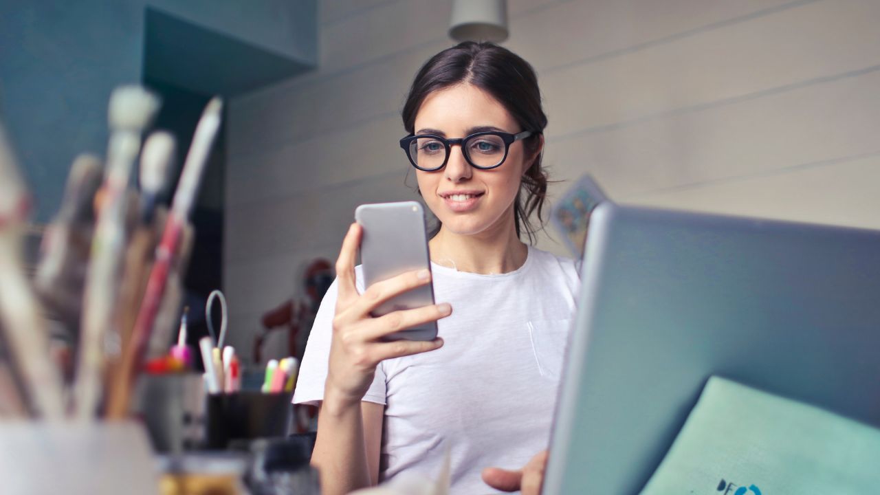 Cep telefonunuzun şarjı kullanmadığınız halde bitiyorsa sebebi bu olabilir!