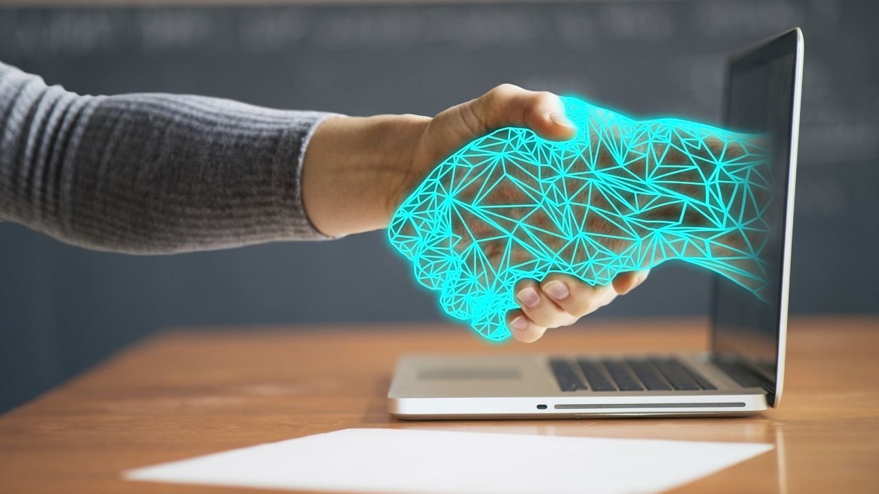 IT uzmanı nedir? IT uzmanı nasıl olunur? IT uzmanı görevleri ve maaşı