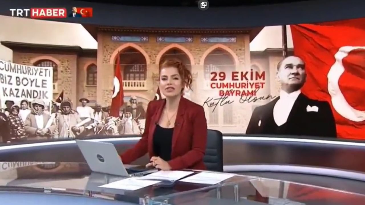 29 Ekim mesajıyla gündem olan TRT spikerinin ekrandan alındığı iddia edildi